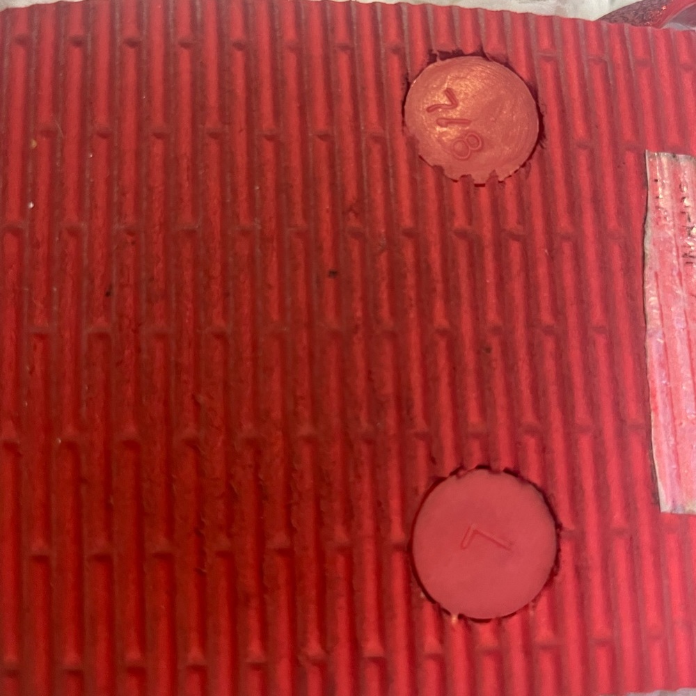Red sandals - Picture 2 of 2